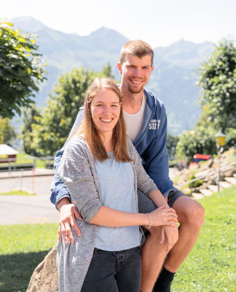 Junges Paar als Teilnehmer